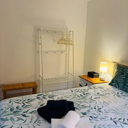 Streamside With Parking Bed & Breakfast Drimoleague