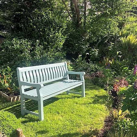 Streamside With Parking Bed & Breakfast