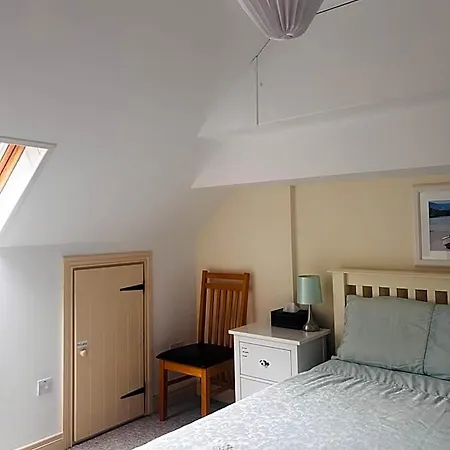 Streamside With Parking Bed & Breakfast Drimoleague