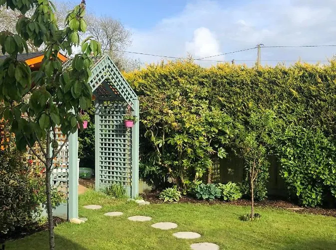 Streamside With Parking * Drimoleague